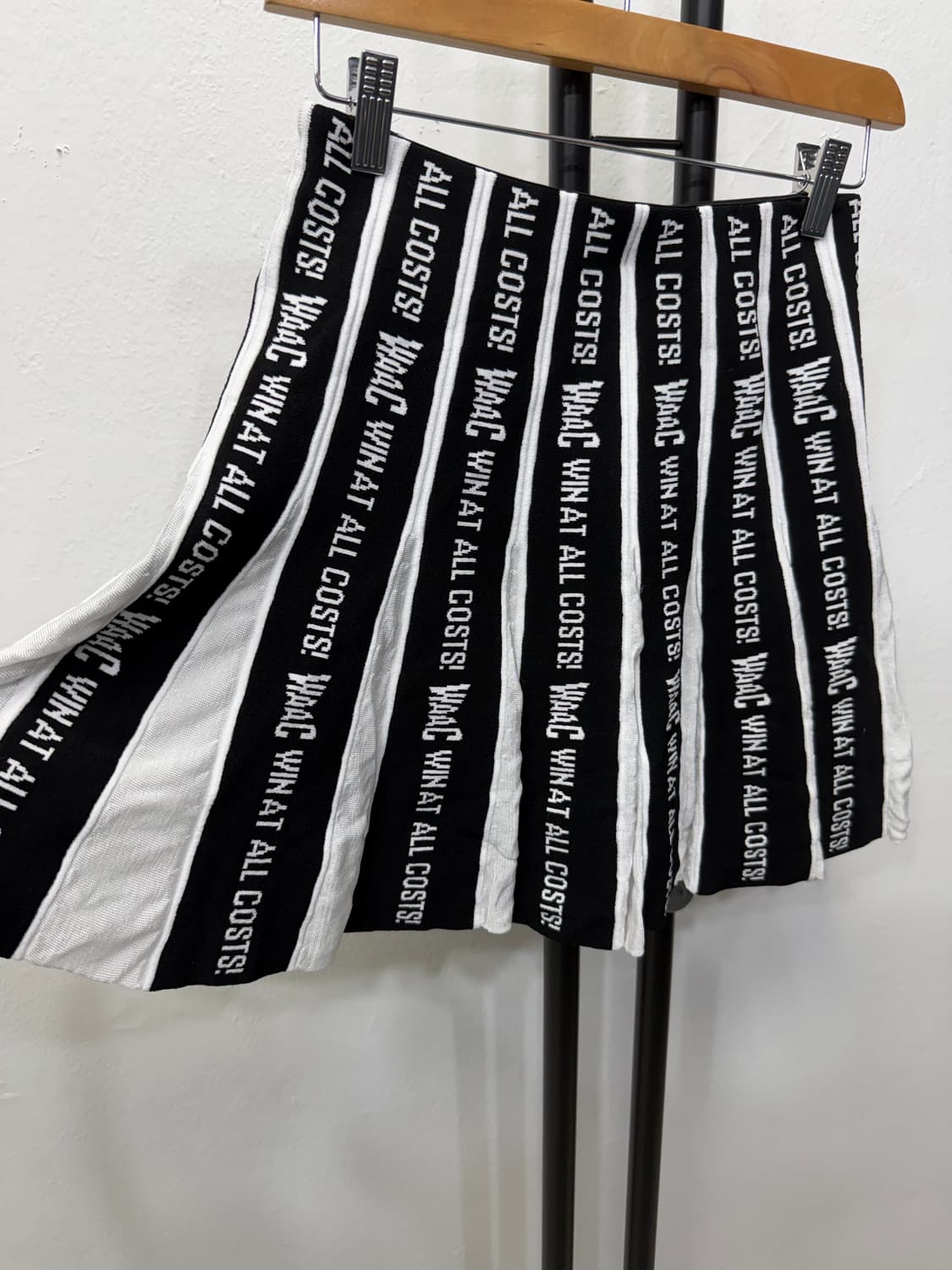 정품) WAAC 왁골프 22ss 올오버 로고 니삭스 스커트 1 상품이미지2