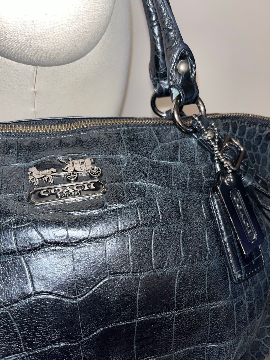 Coach All Black Shoulder Bag 상품이미지5