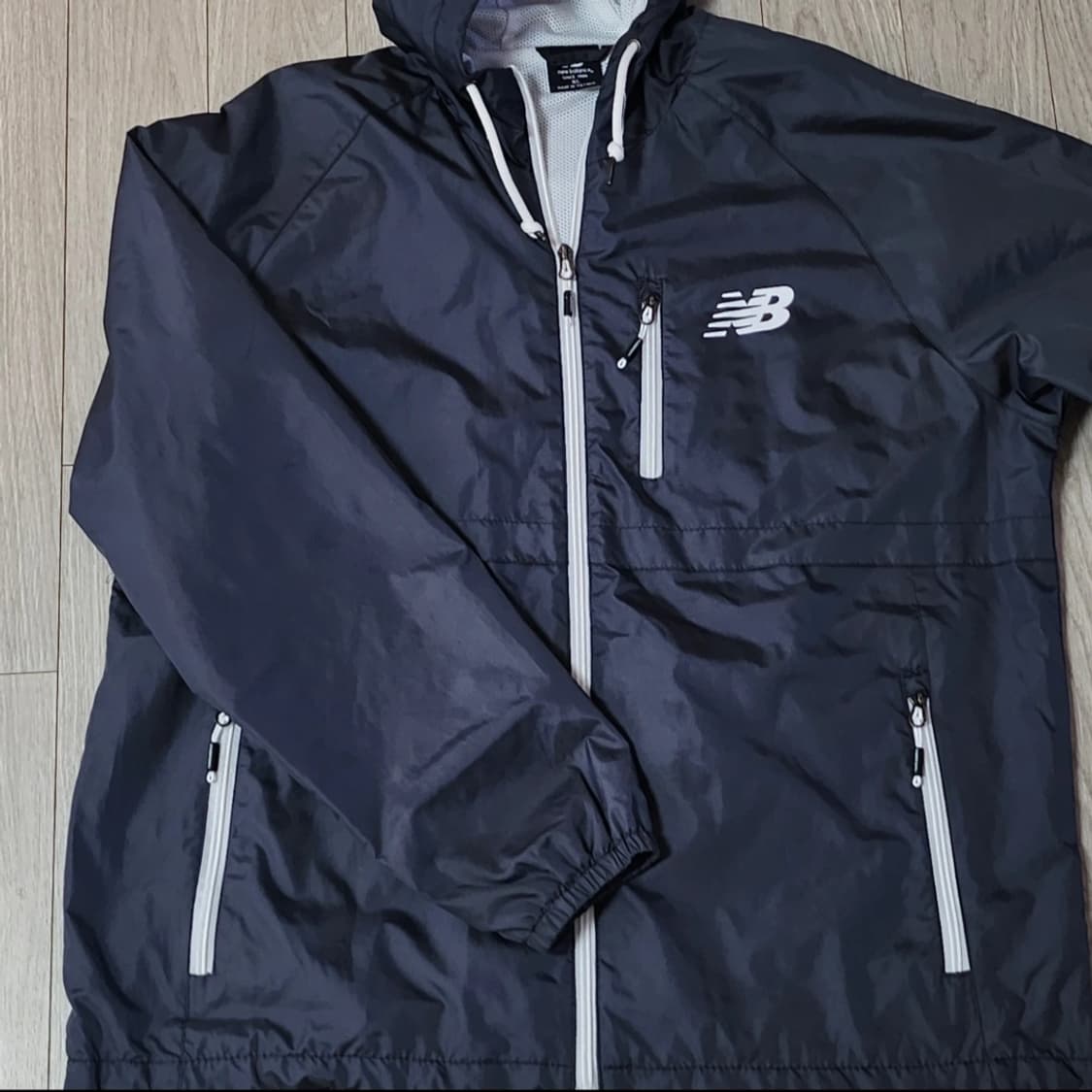 뉴발란스 바람막이 (남녀공용) 상품이미지1