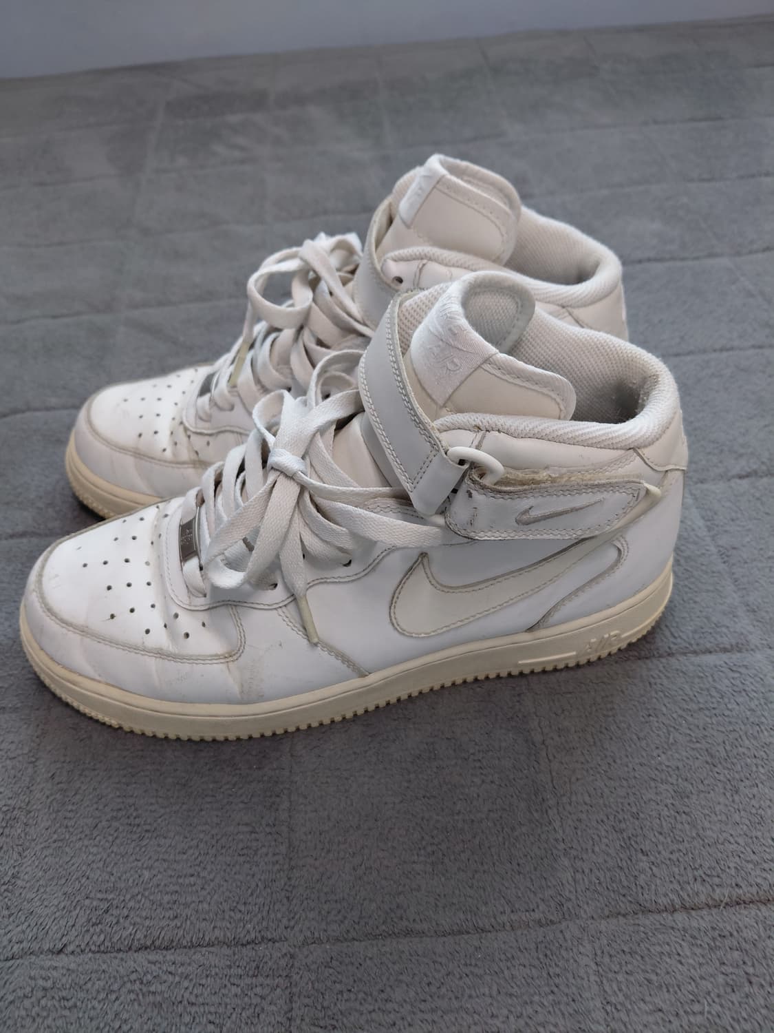 나이키 에어포스 1 미드 260 상품이미지5