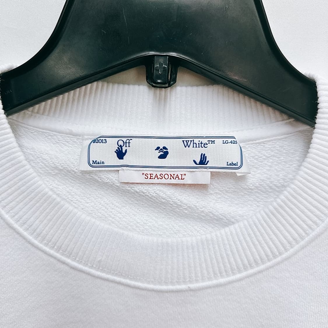 (새상품) 오프화이트 공용 맨투맨 상품이미지3