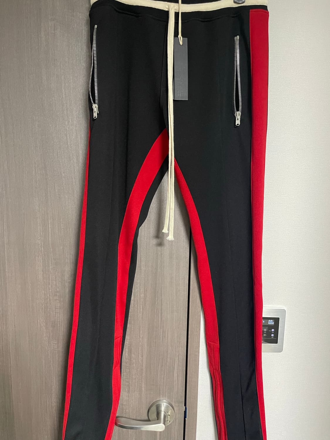 피어오브갓 블랙/레드 트랙팬츠 상품이미지1