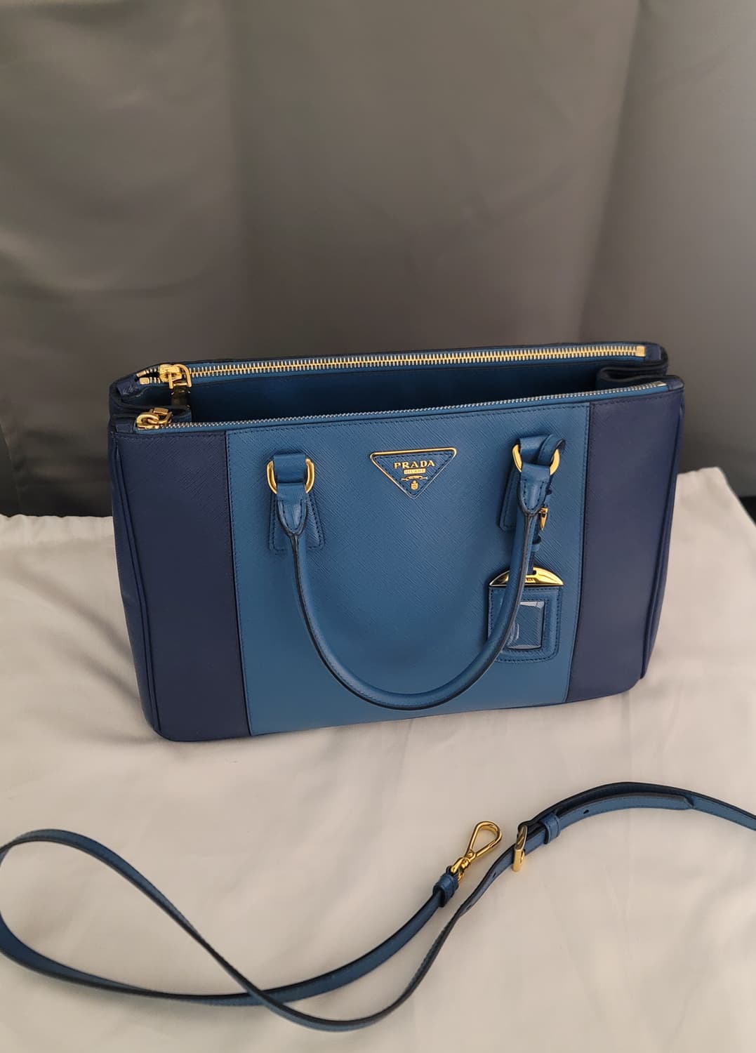 프라다 가방,크로스백토트백(디올샤넬보테가루이비통구찌셀린느생로랑발렌시아가) 상품이미지1