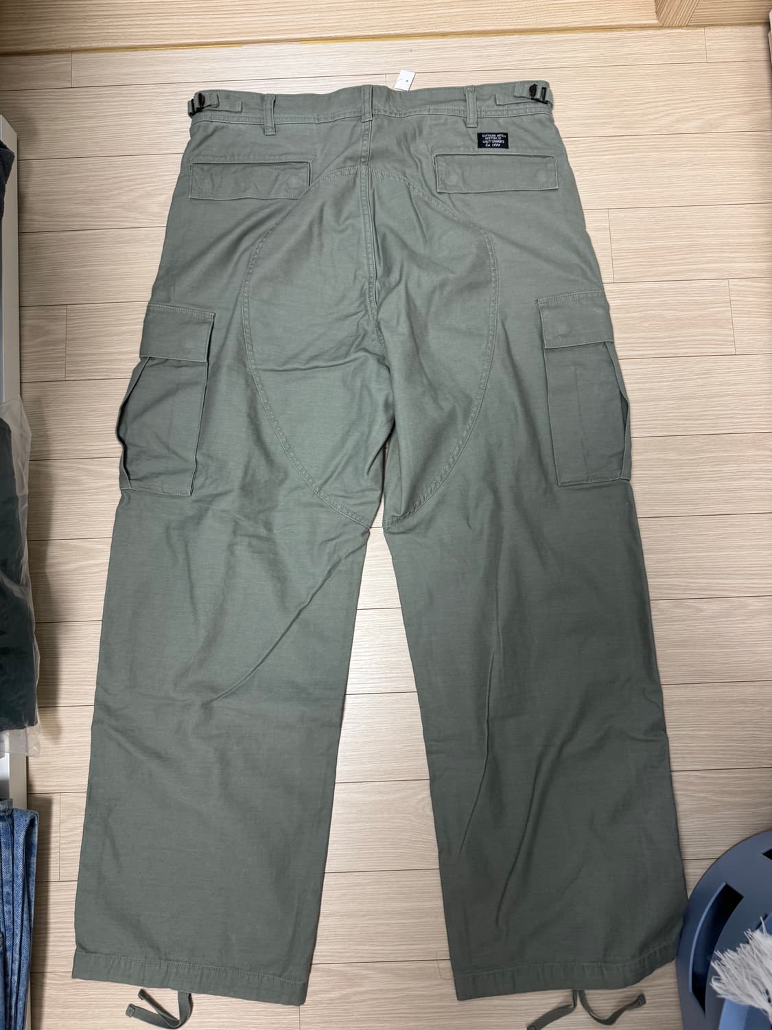 슈프림 24ss 카고 팬츠 올리브 상품이미지2