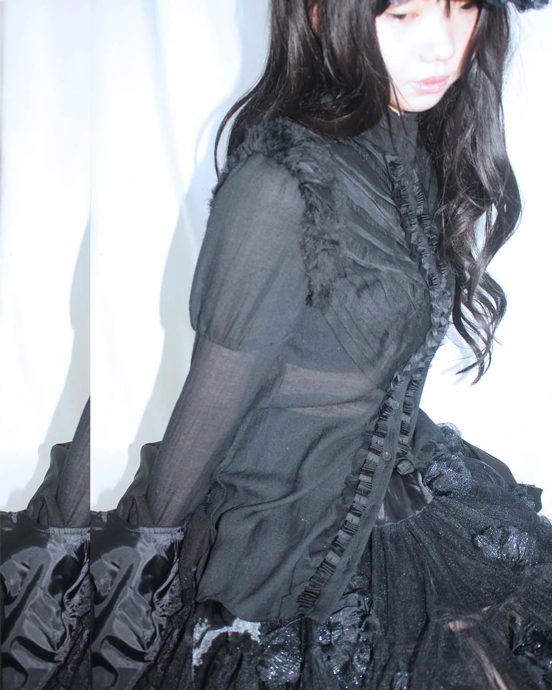 Feather frill layered gothic puff blouse 상품이미지2