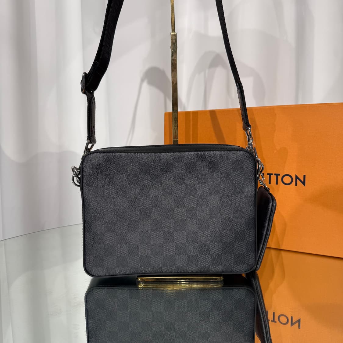 [신품급] 루이비통 다미에 그라파이트 트리오 메센저 크로스백 상품이미지4