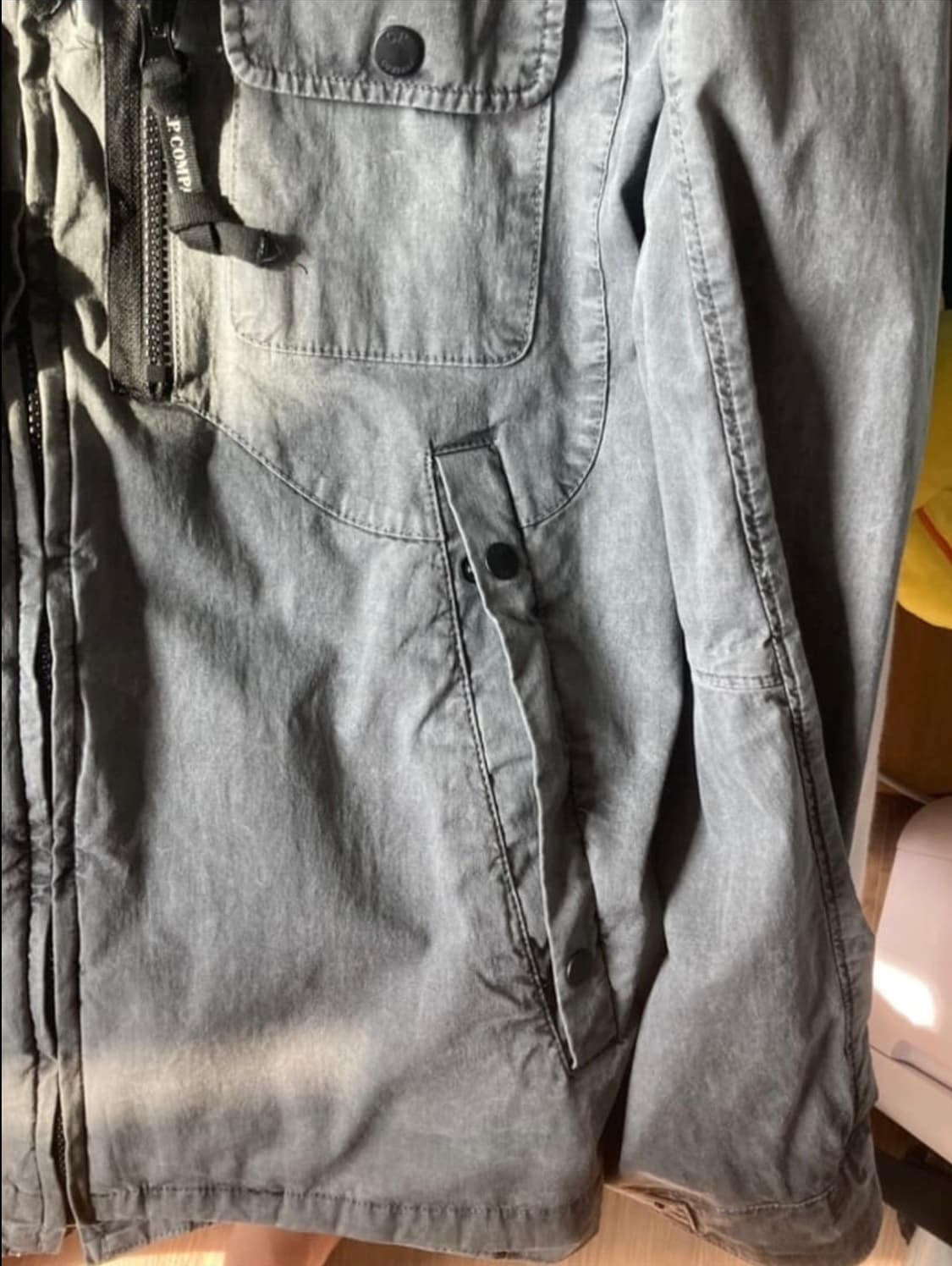 cp컴퍼니 후드 자켓 상품이미지4