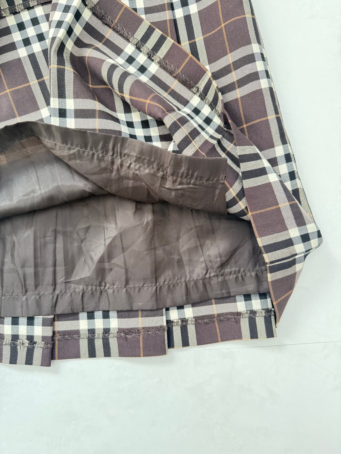 브라운 플리츠 체크 미디 스커트  상품이미지6