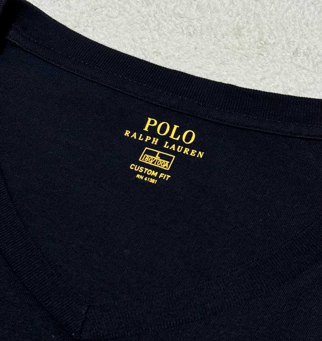 폴로 랄프로렌 검빨 V넥 반팔 상품이미지4