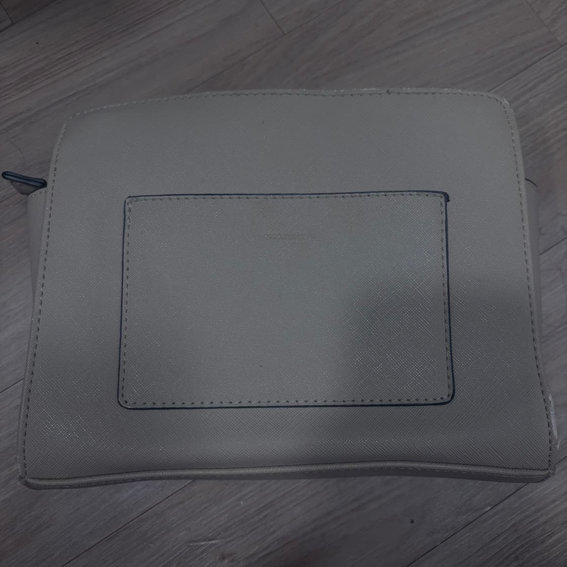 베이지색 여성 크로스백 상품이미지1