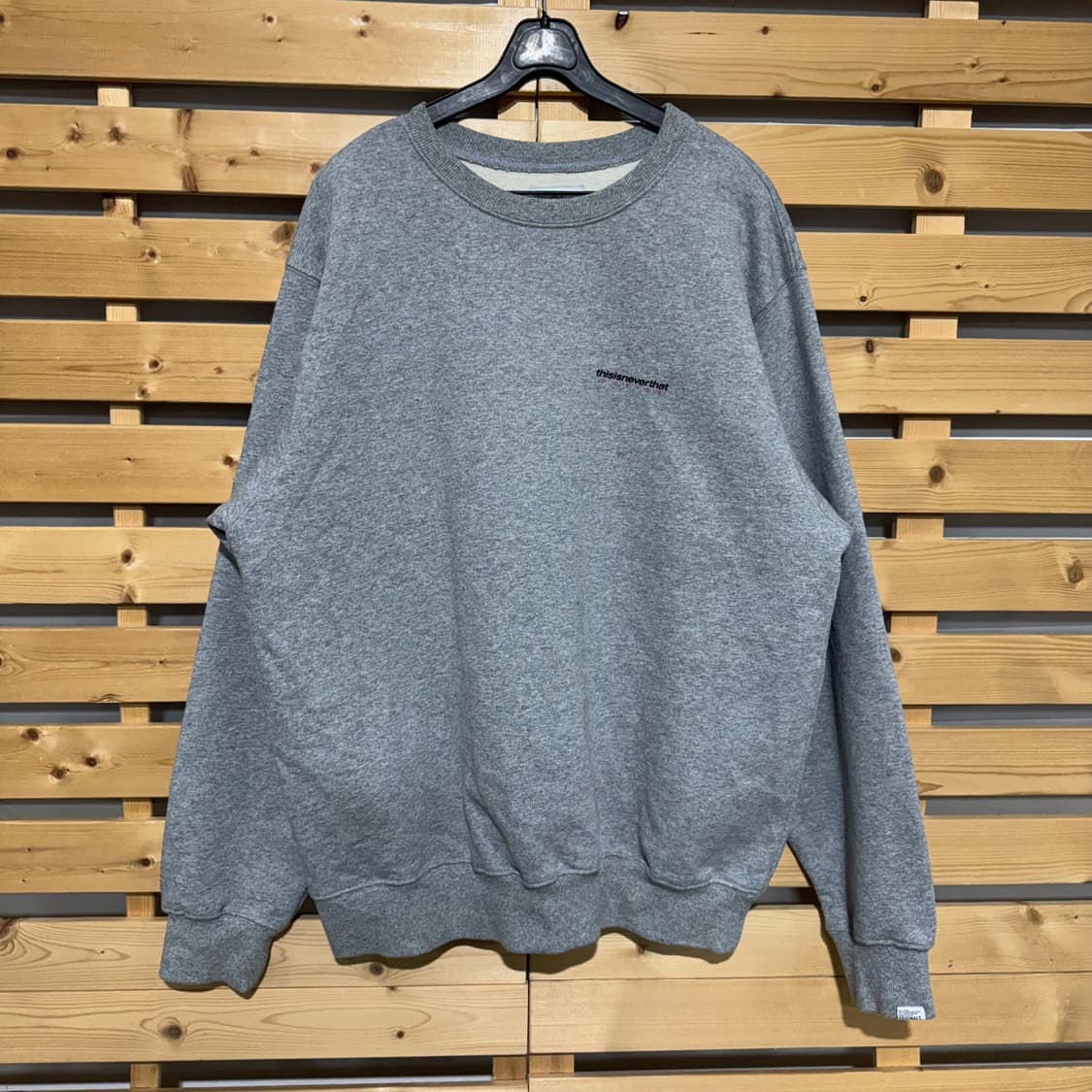 디스이즈네버댓 맨투맨 상품이미지1