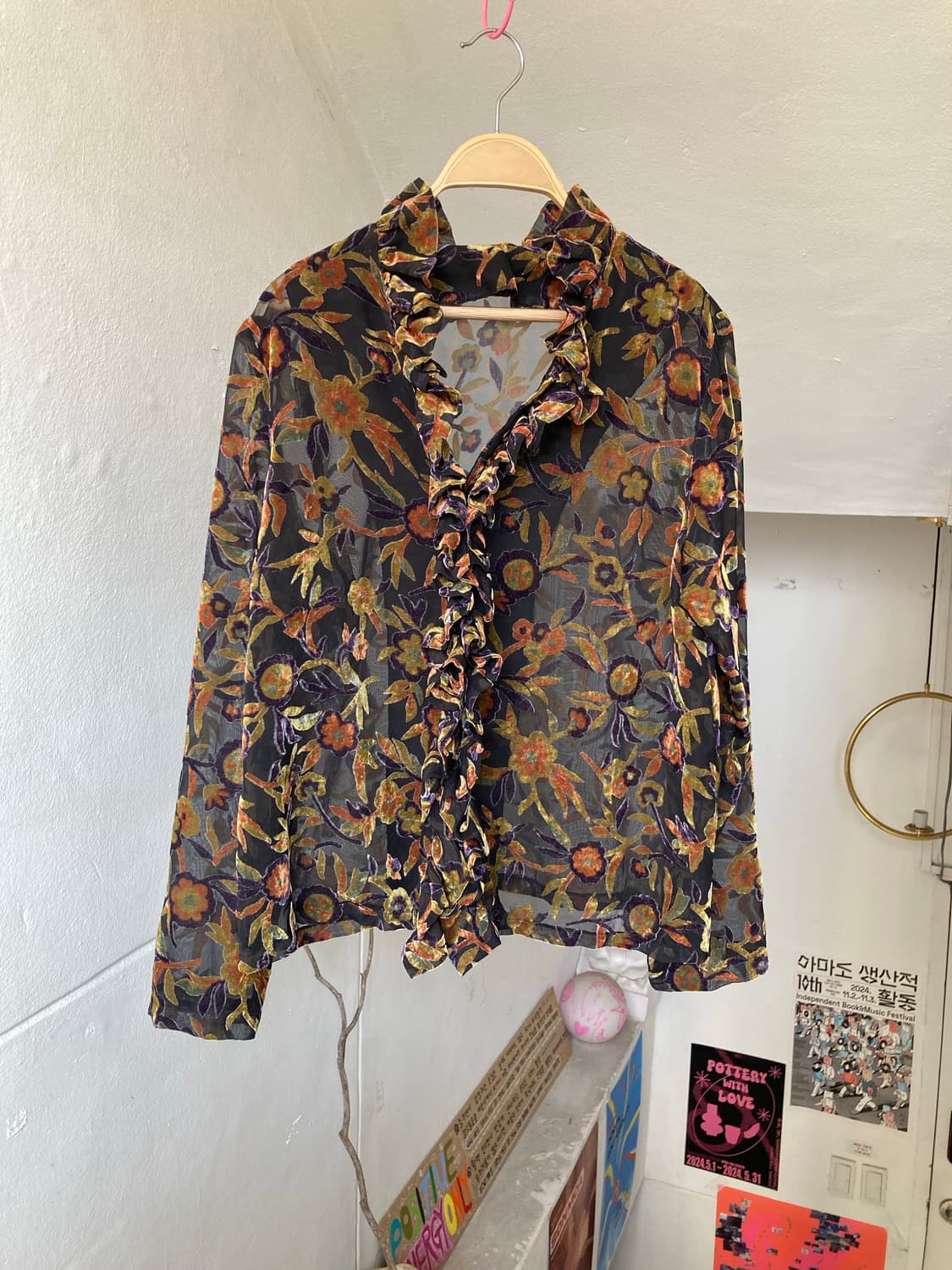 빈티지 플라워 벨벳 블라우스 상품이미지1