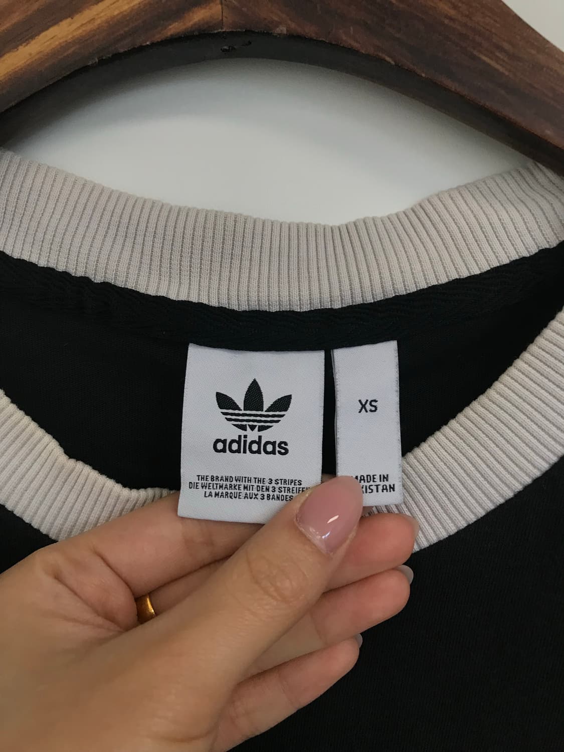 아디다스 자수로고 블랙 반팔 링거 티셔츠 상품이미지5