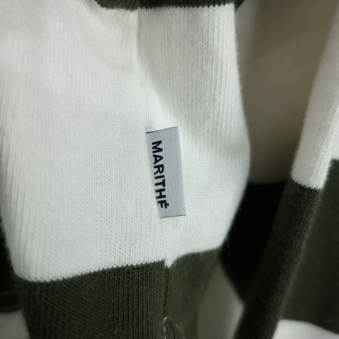 [마리떼프랑소와저버] 크롭 오버핏 스트라이프 긴팔 카라티 M19591 상품이미지6