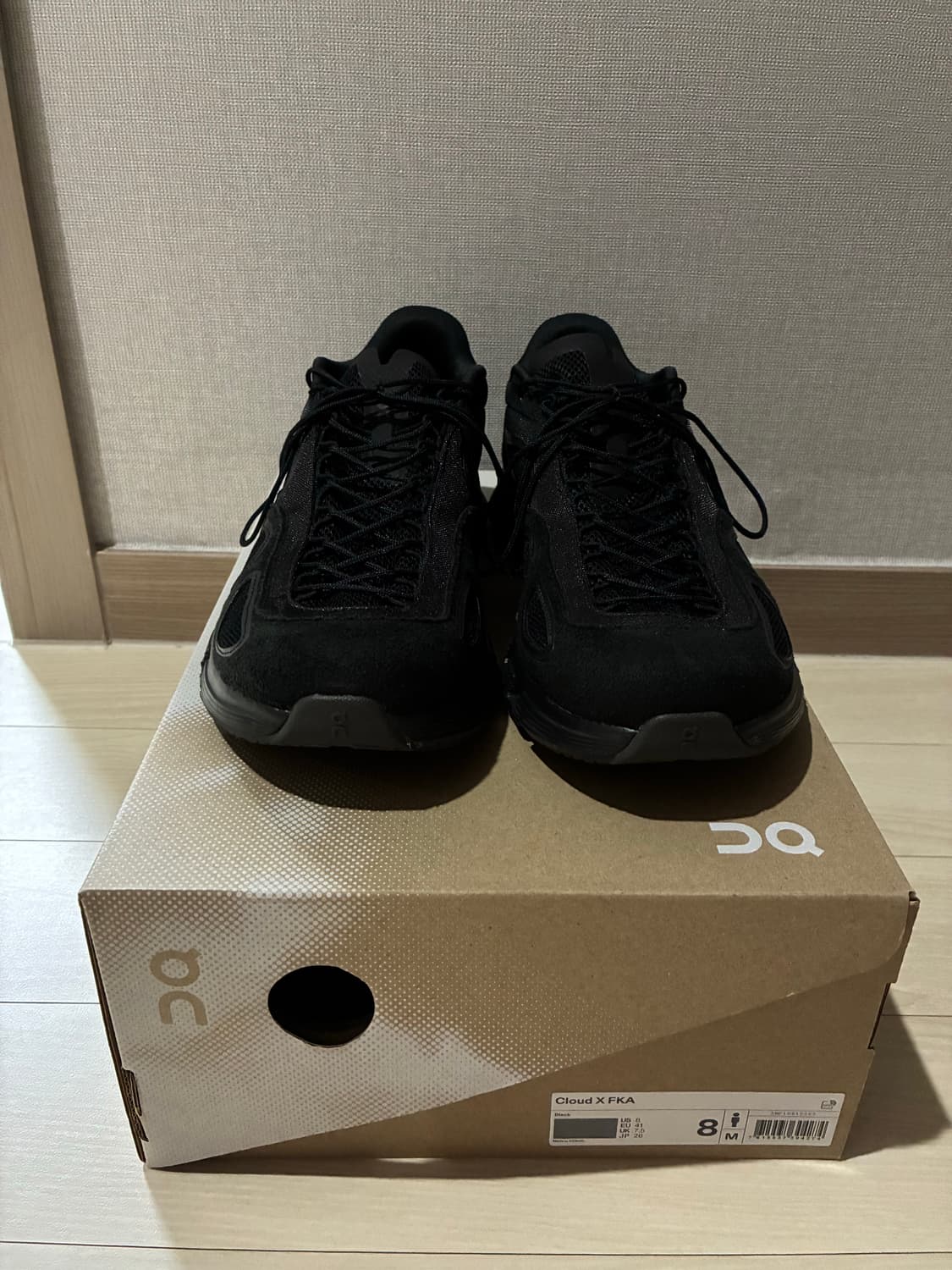 온러닝 클라우드 x FKA twigs 260사이즈 판매 상품이미지5