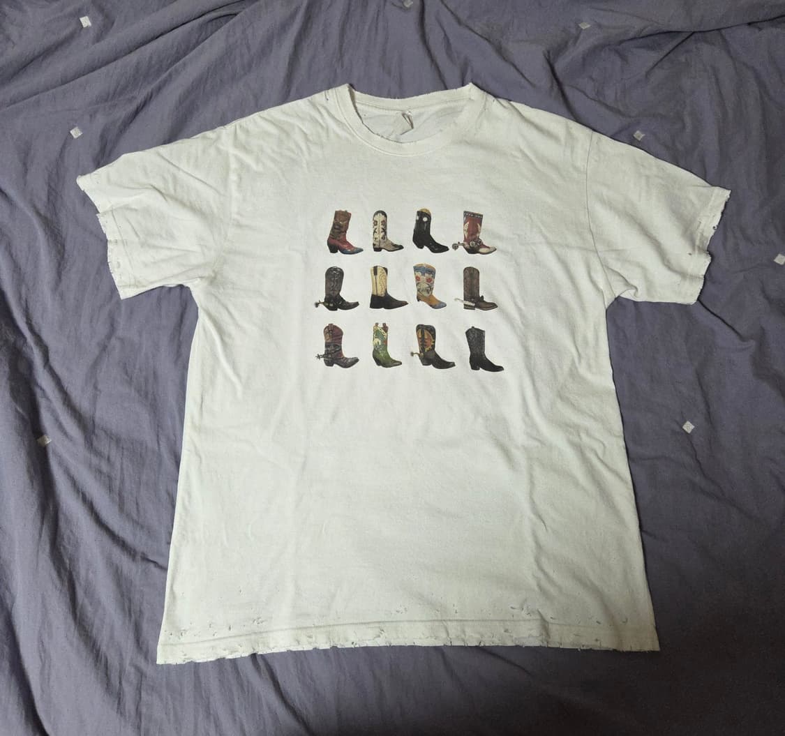 Distressed vintage boots t shirt XL 상품이미지1