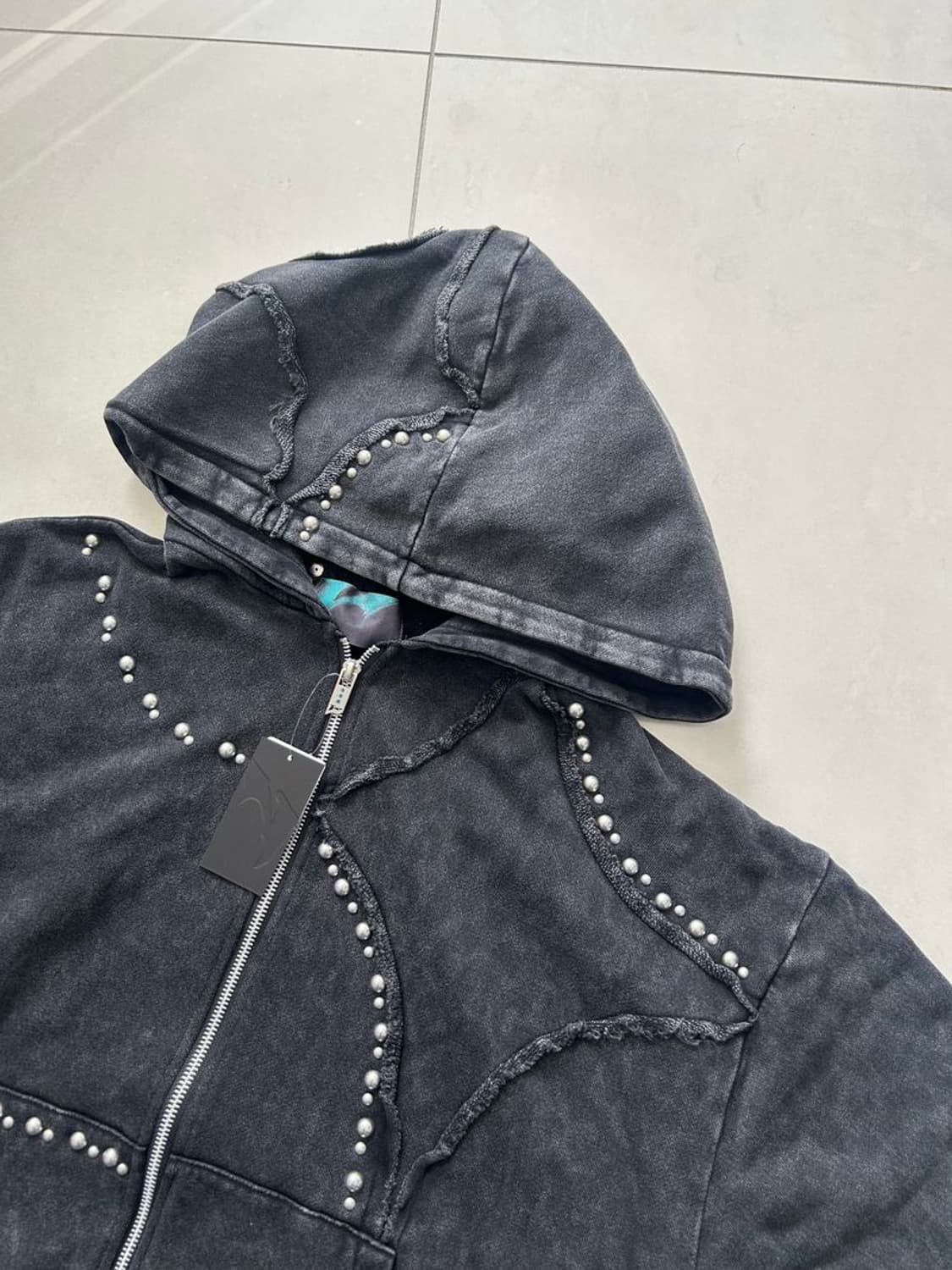 STUDS BLEACH LEOPARD ZIP HOODIE 상품이미지6