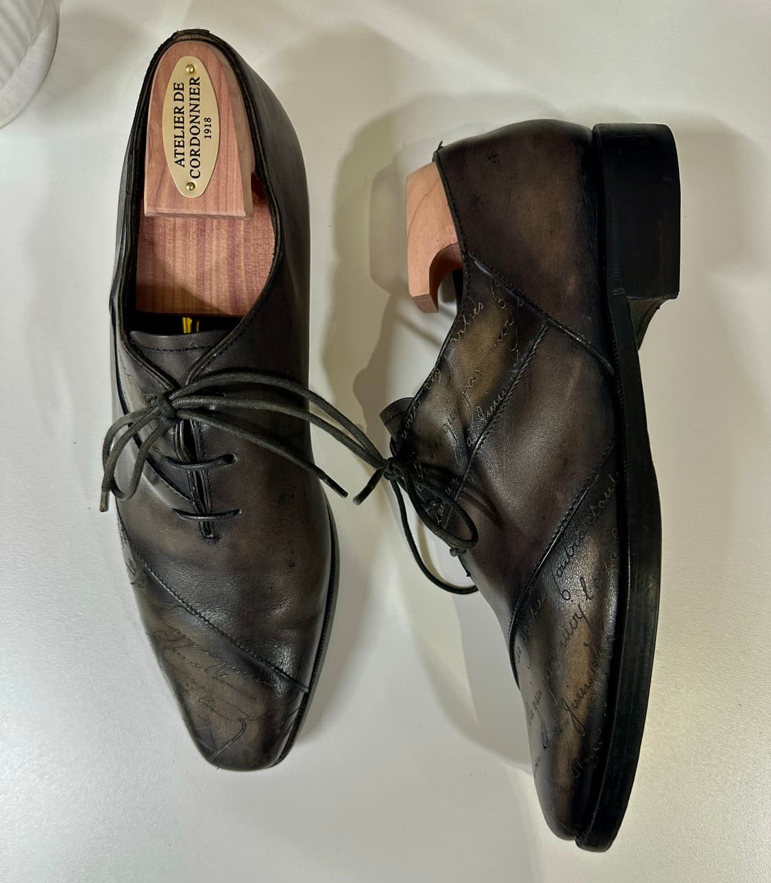 벨루티 알레산드로 브라운 레더 캘리그라피 슈즈 레이스업 상품이미지2