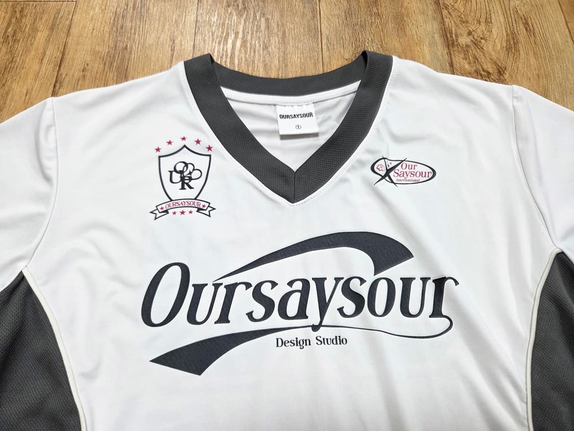 아워세이아워(OURSAYSOUR) 스포티 절개배색 파이핑티셔츠 프리 상품이미지4