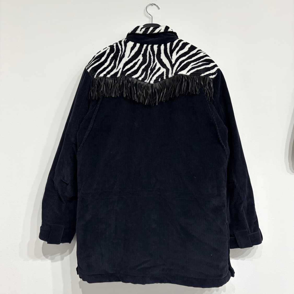 [새상품] 스타일난다 코듀로이 지브라 패턴 안감 양털자켓 상품이미지4