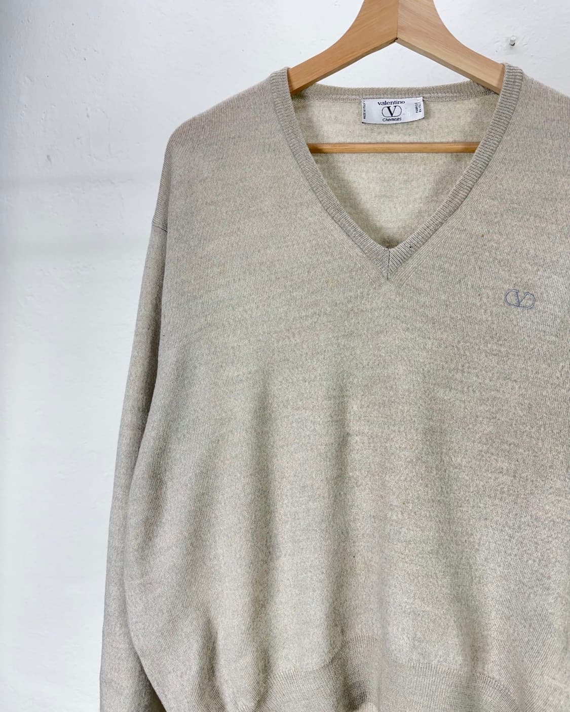 발렌티노 베이지 클래식 브이넥 니트 스웨터 상품이미지2