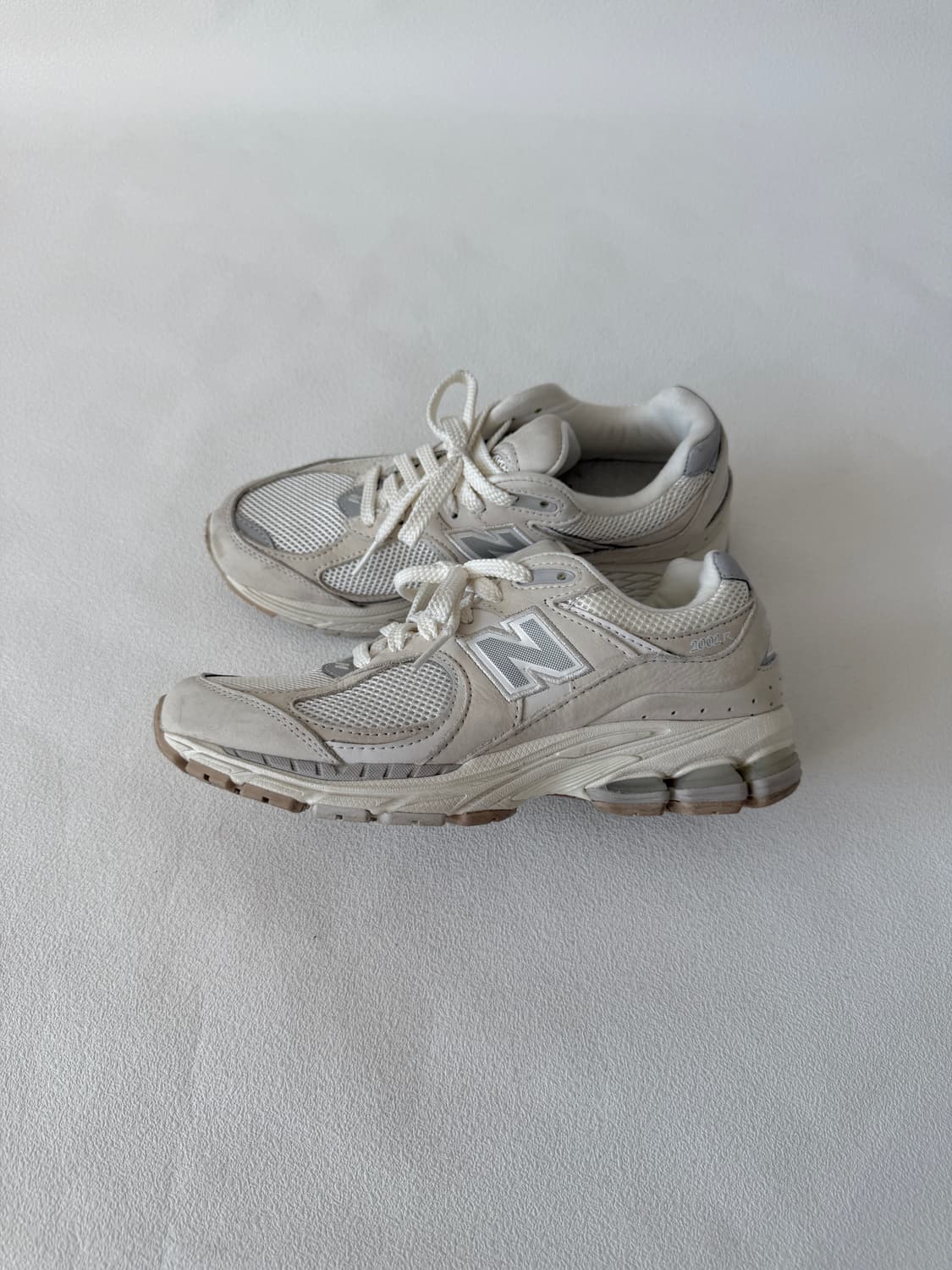 [235]뉴발란스(new balance) 2002R 상품이미지1