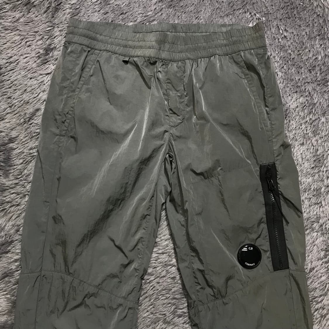 [[82, 한글택, A급] CP컴퍼니 싱글렌즈 나일론 팬츠p129 상품이미지2