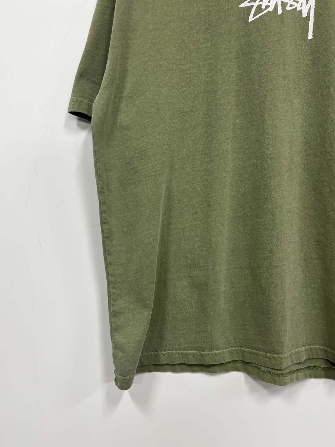 스투시 베이직 로고 카키 반팔 티셔츠 상품이미지3