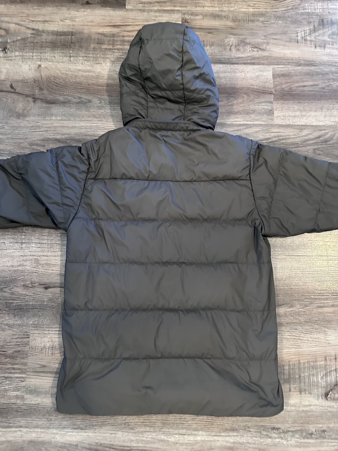 파타고니아 멘즈 후디 경량패딩 그레이 상품이미지5