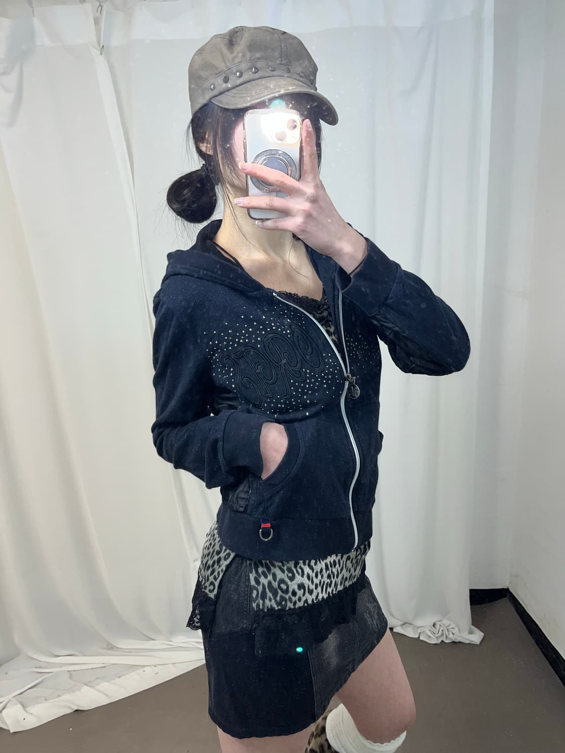 러블리 블랙 큐빅 후드집업 상품이미지4