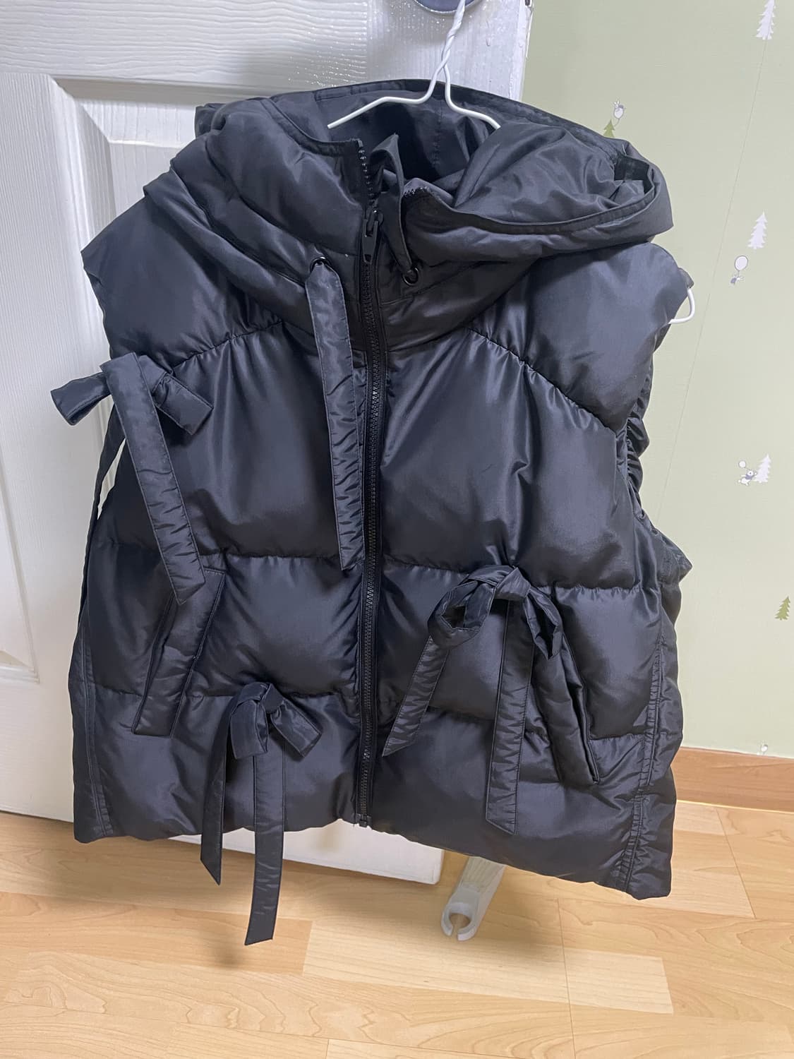 셀리테일즈 리본 디테일 패딩 베스트 상품이미지1