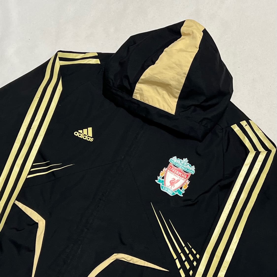 100 아디다스 리버풀 골드라인 후드 바람막이 상품이미지1