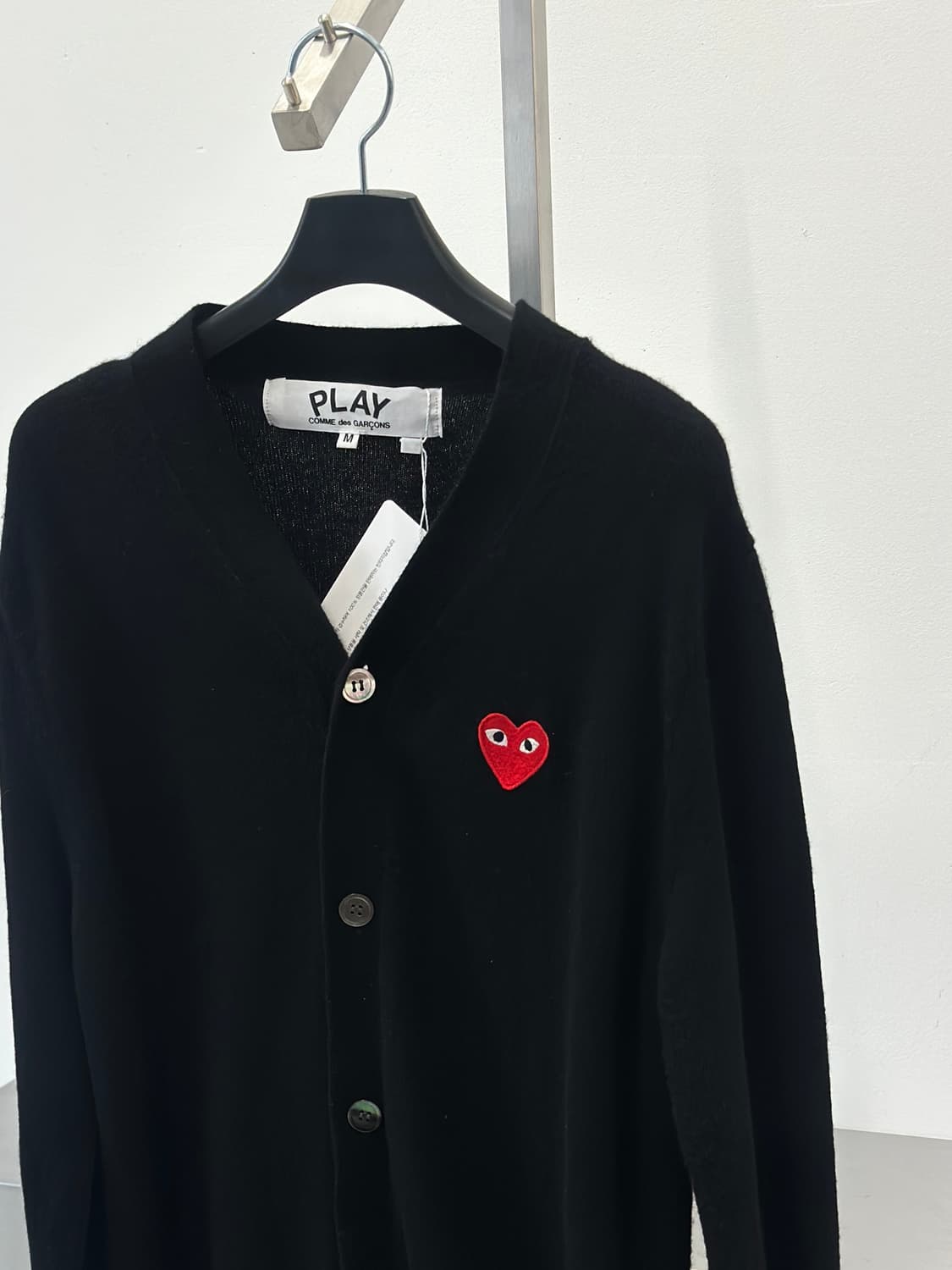 꼼데가르송 레드와펜 블랙 V넥 울 가디건  상품이미지5