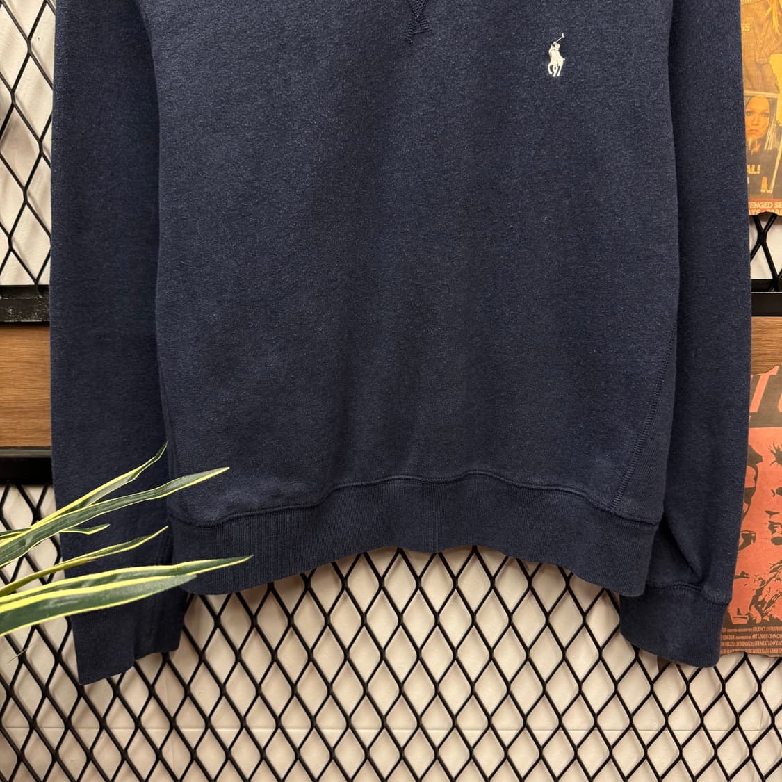 폴로 랄프로렌 크롭 스웻셔츠 화이트 포니 로고 포인트 네이비 상품이미지4