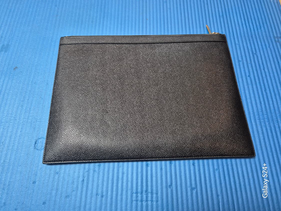 톰브라운 블랙 클러치백 (L) 상품이미지2