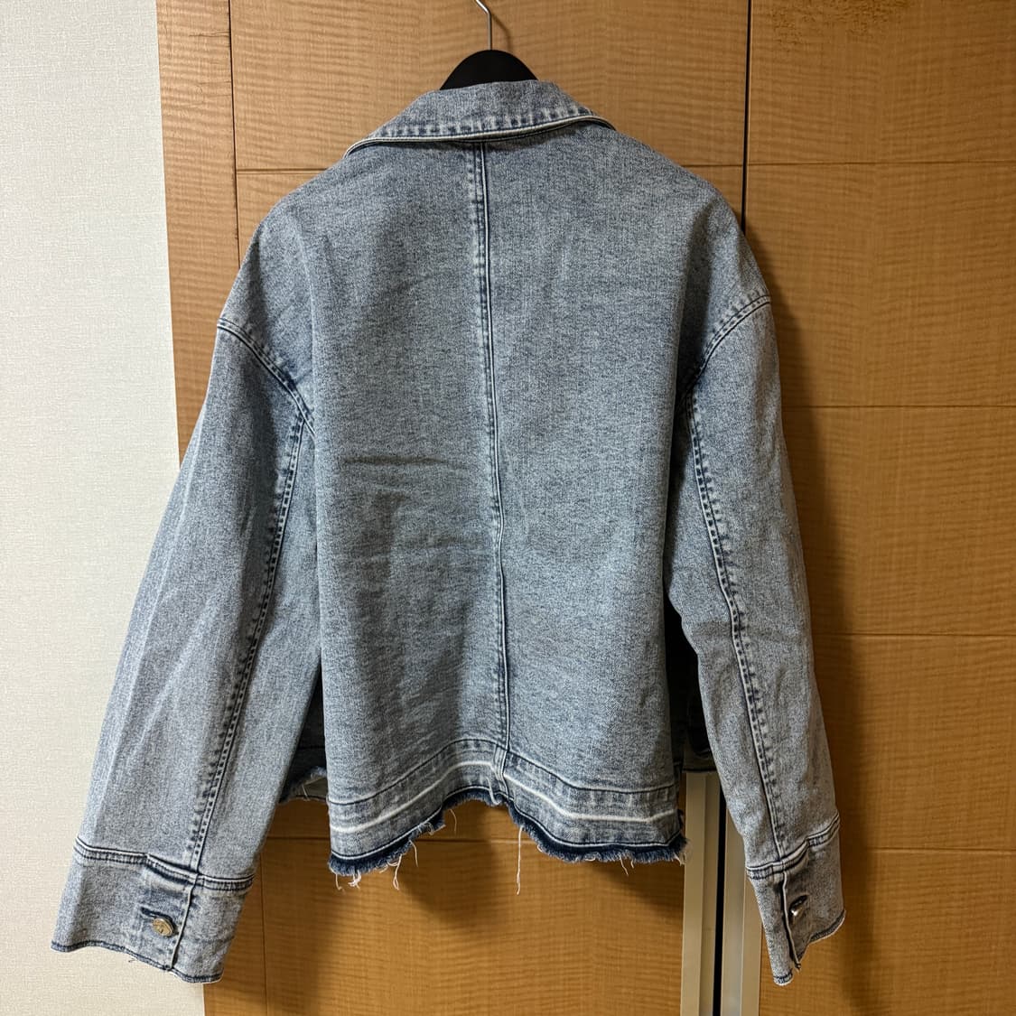 55 한섬 보브 vov 스노우 워싱 데님 자켓 상품이미지3
