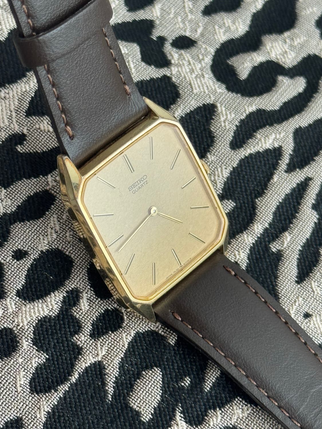80s 빈티지 세이코 탱크 쿼츠 상품이미지4