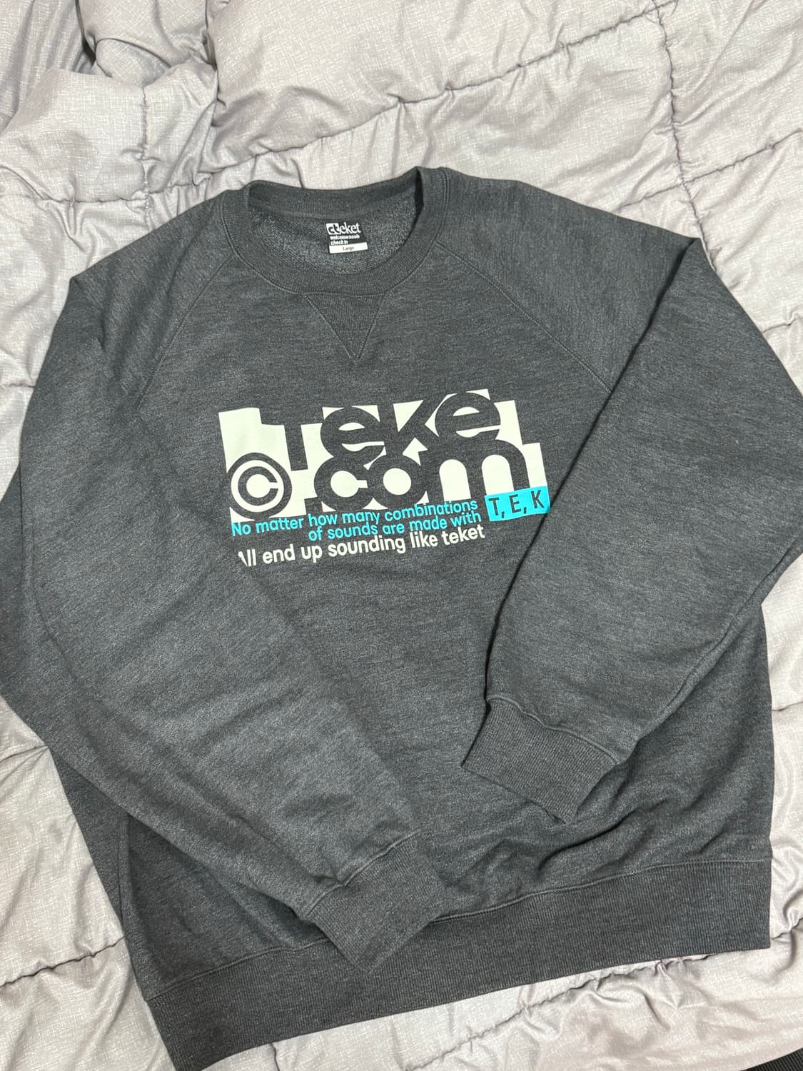 테켓 폴더 맨투맨 차콜 L 상품이미지1