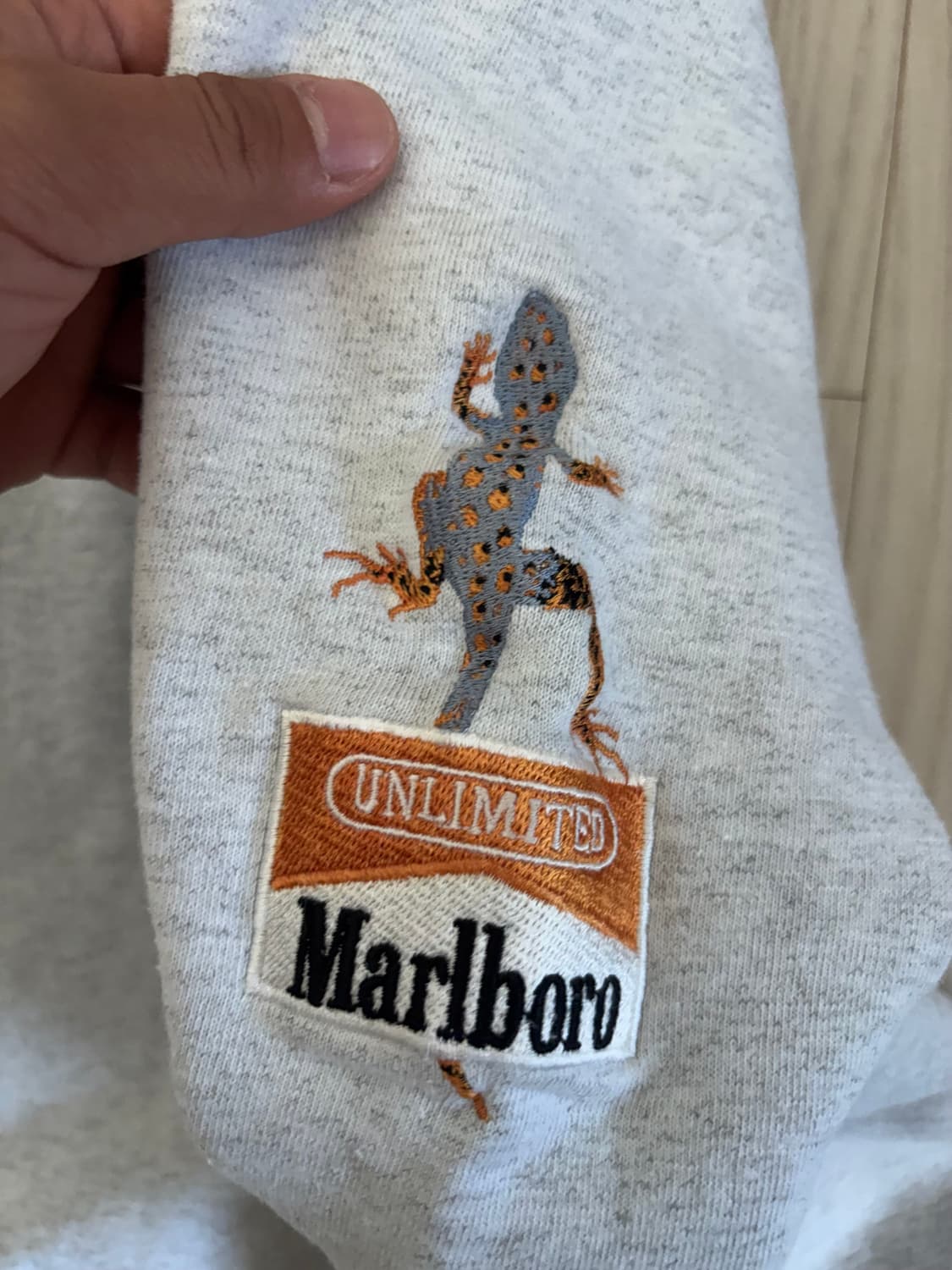 90s 말보로 스웻셔츠 상품이미지3