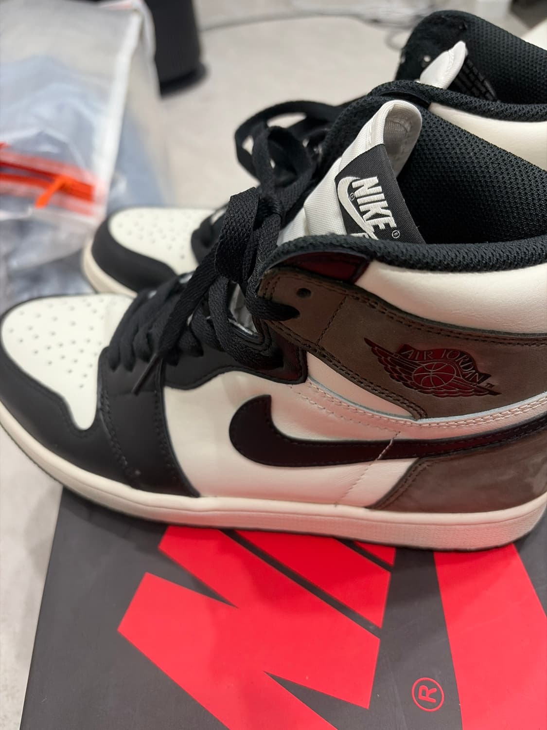 조던1레트로 하이 모카 (265) 상품이미지1