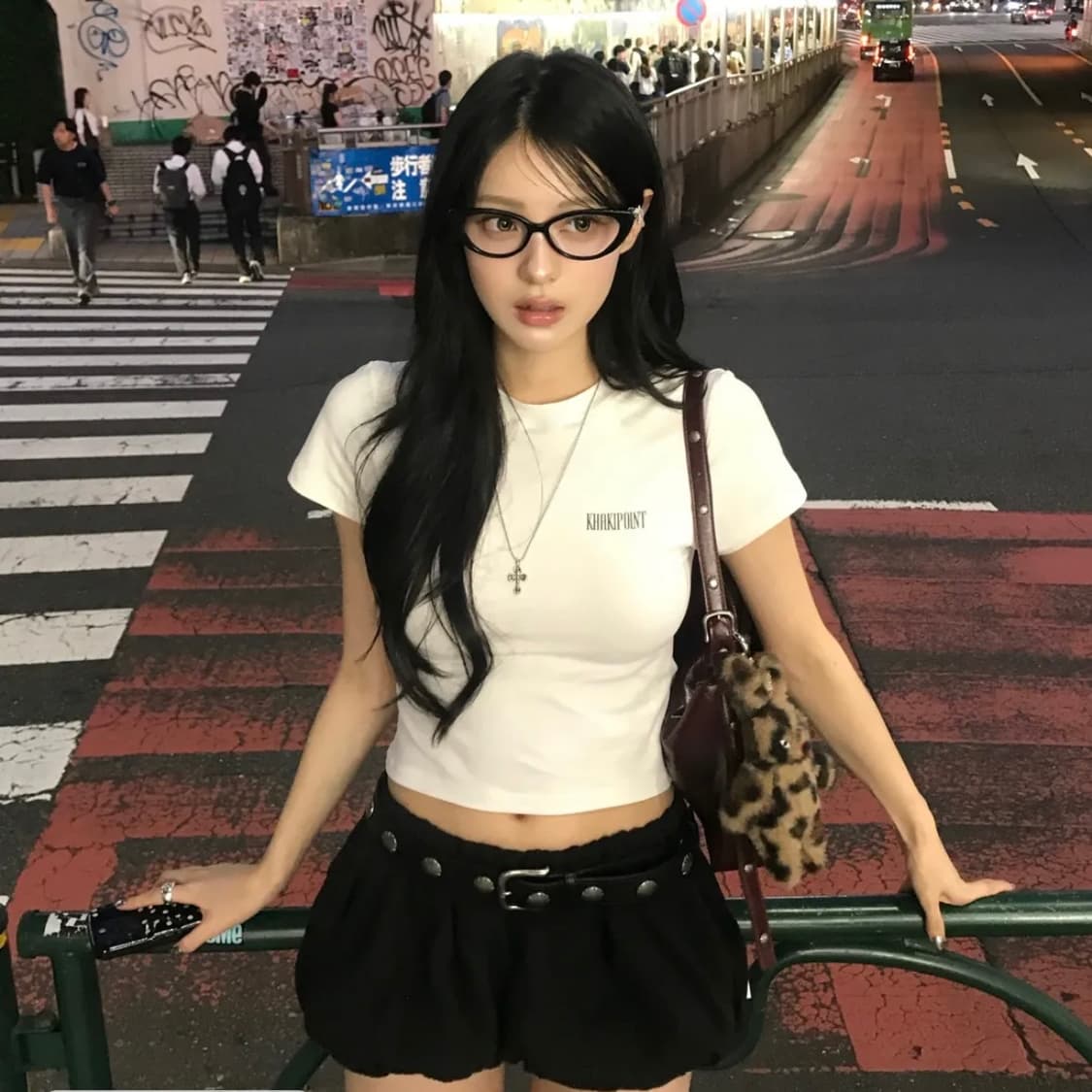 카키포인트 스터드 숄더백 Stud Shoulder Bag red 상품이미지2