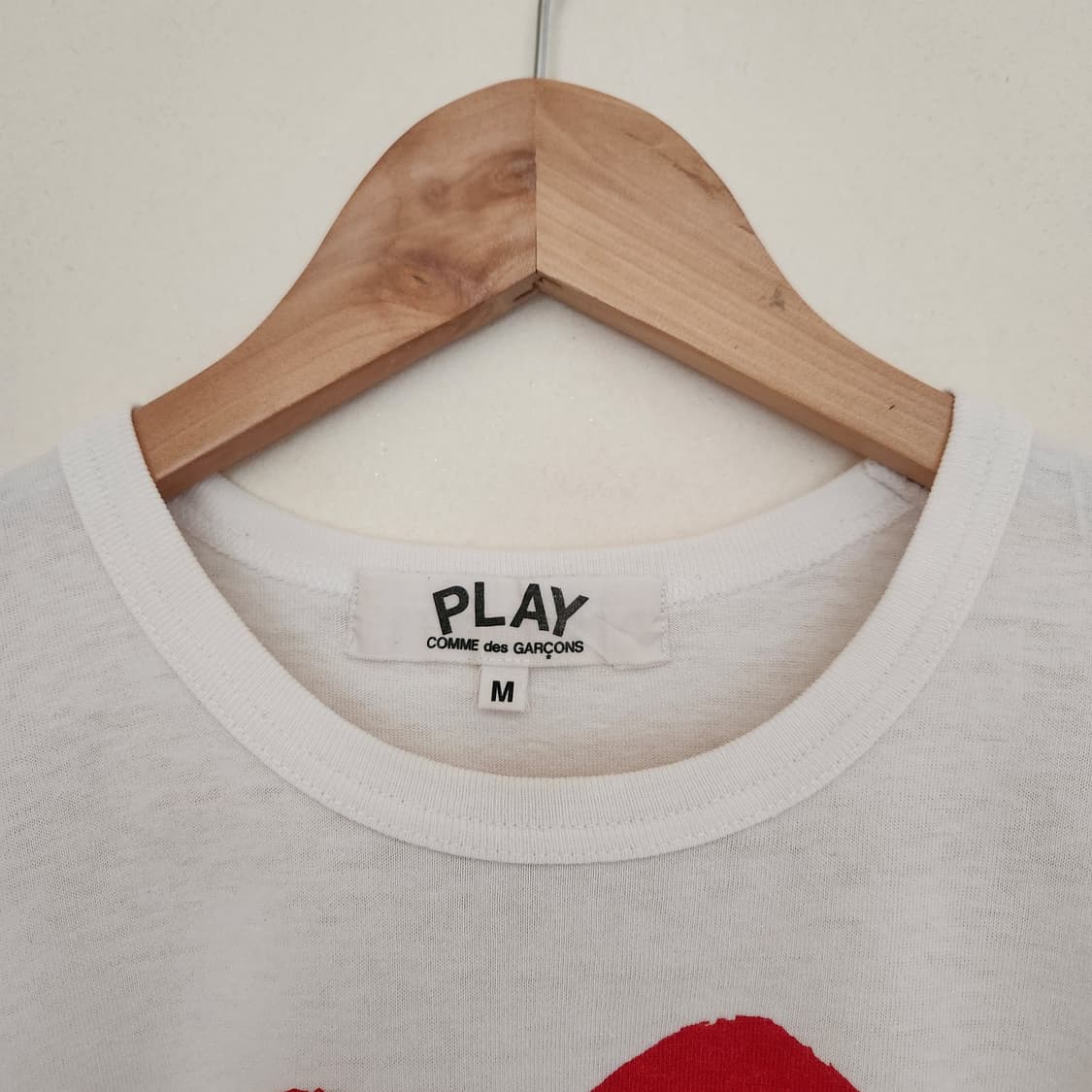 (국내매장판) 꼼데가르송 플레이 화이트 하트 로고 반팔티 M 상품이미지2