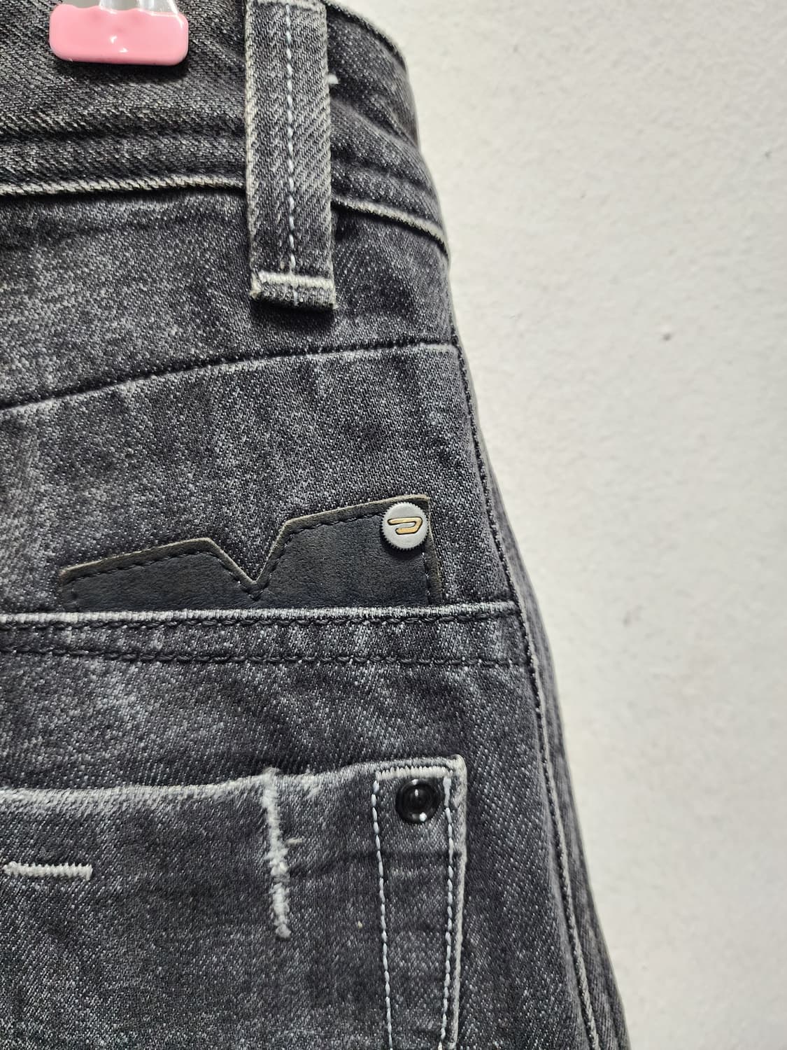 디젤 DARRON 빈티지 흑청바지 상품이미지6