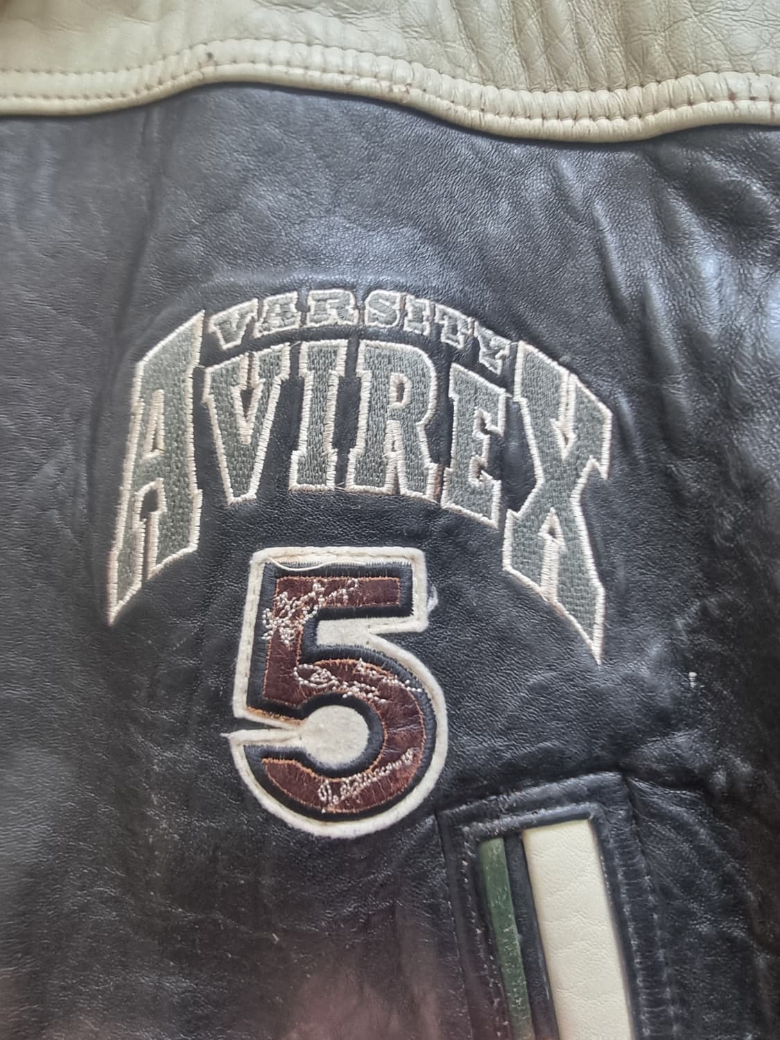 90~00s 아비렉스 와일드베어 레더 바시티 자켓 상품이미지3