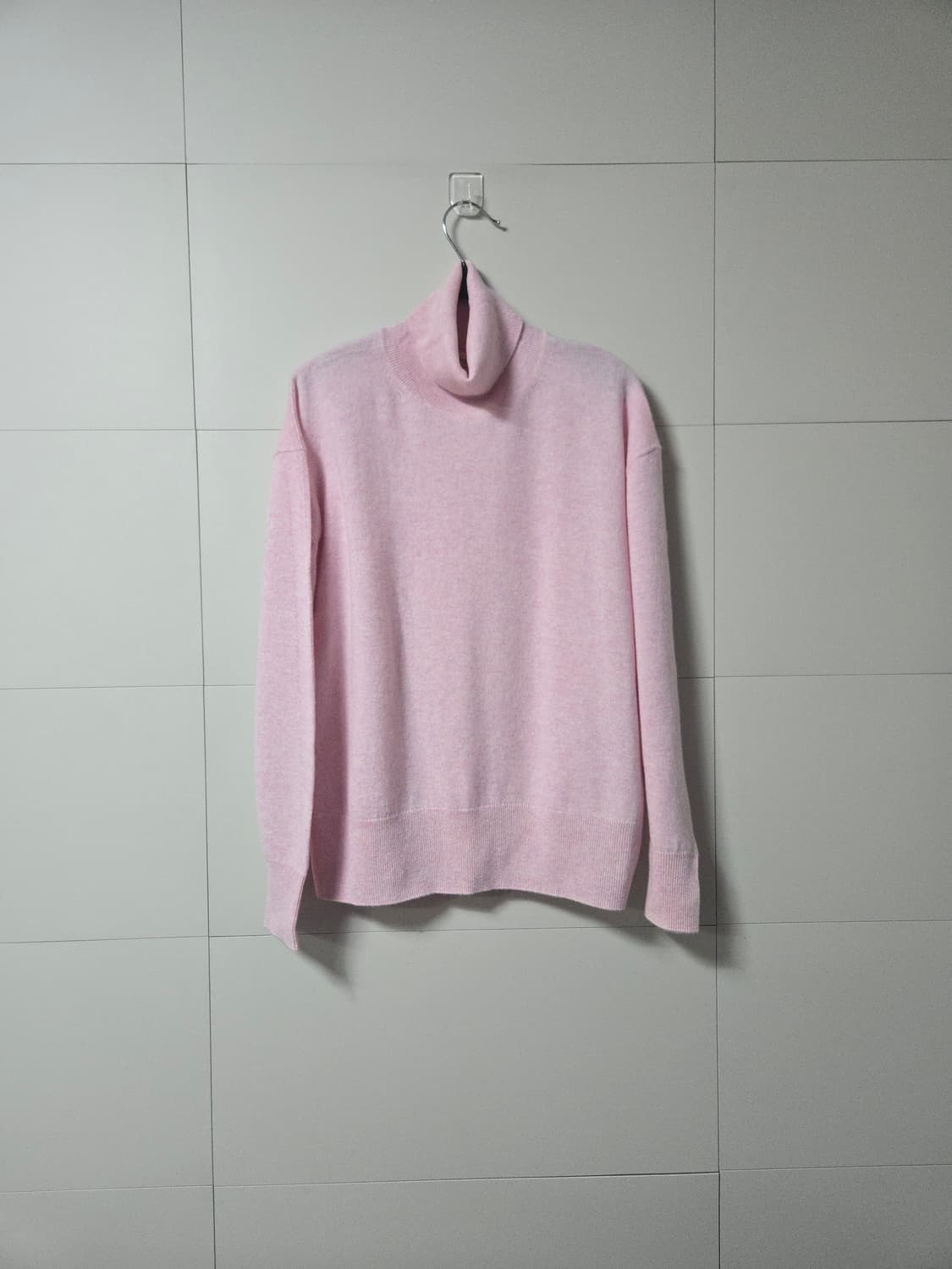 아떼 바네사브르노 캐시미어 100 핑크 터틀넥 66 상품이미지1