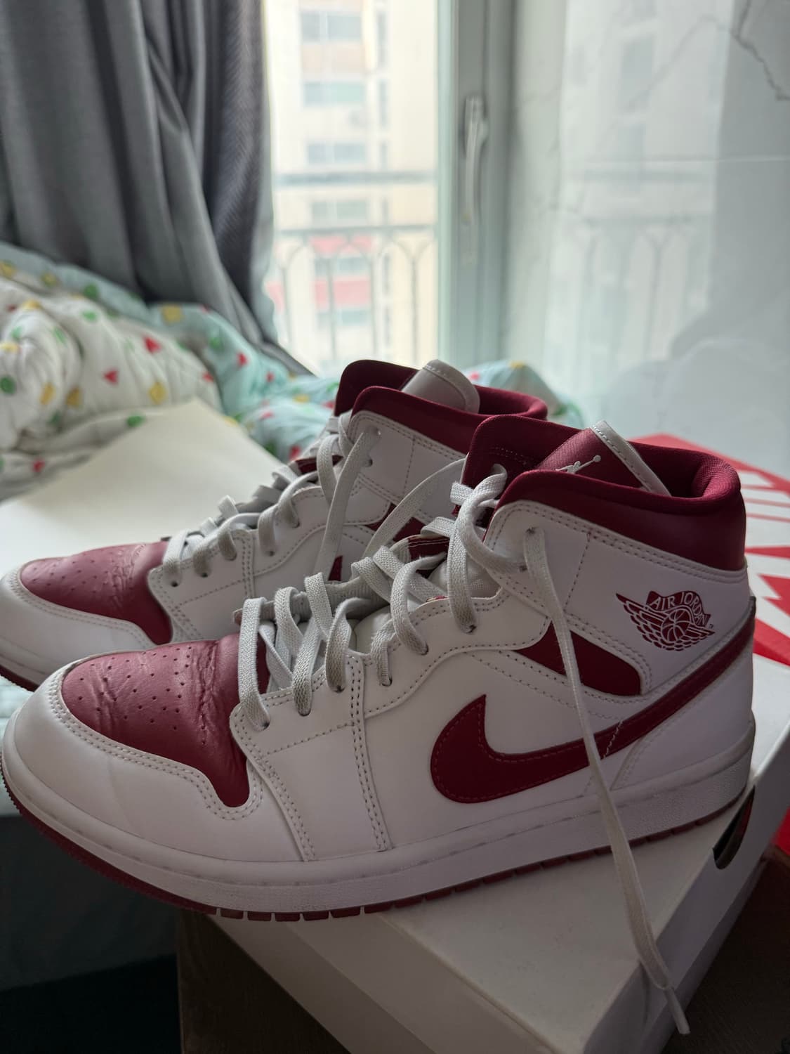 나이키 조던1 미드 챔피언쉽 레드 270사이즈 상품이미지2
