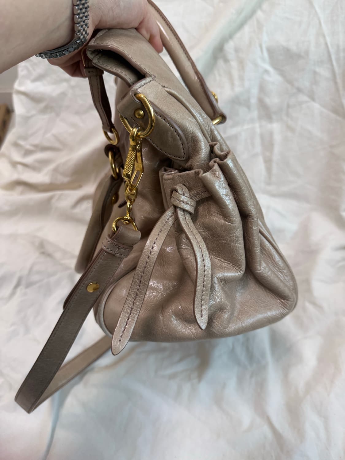 미우미우 비텔로 럭스 백  베이지 상품이미지7