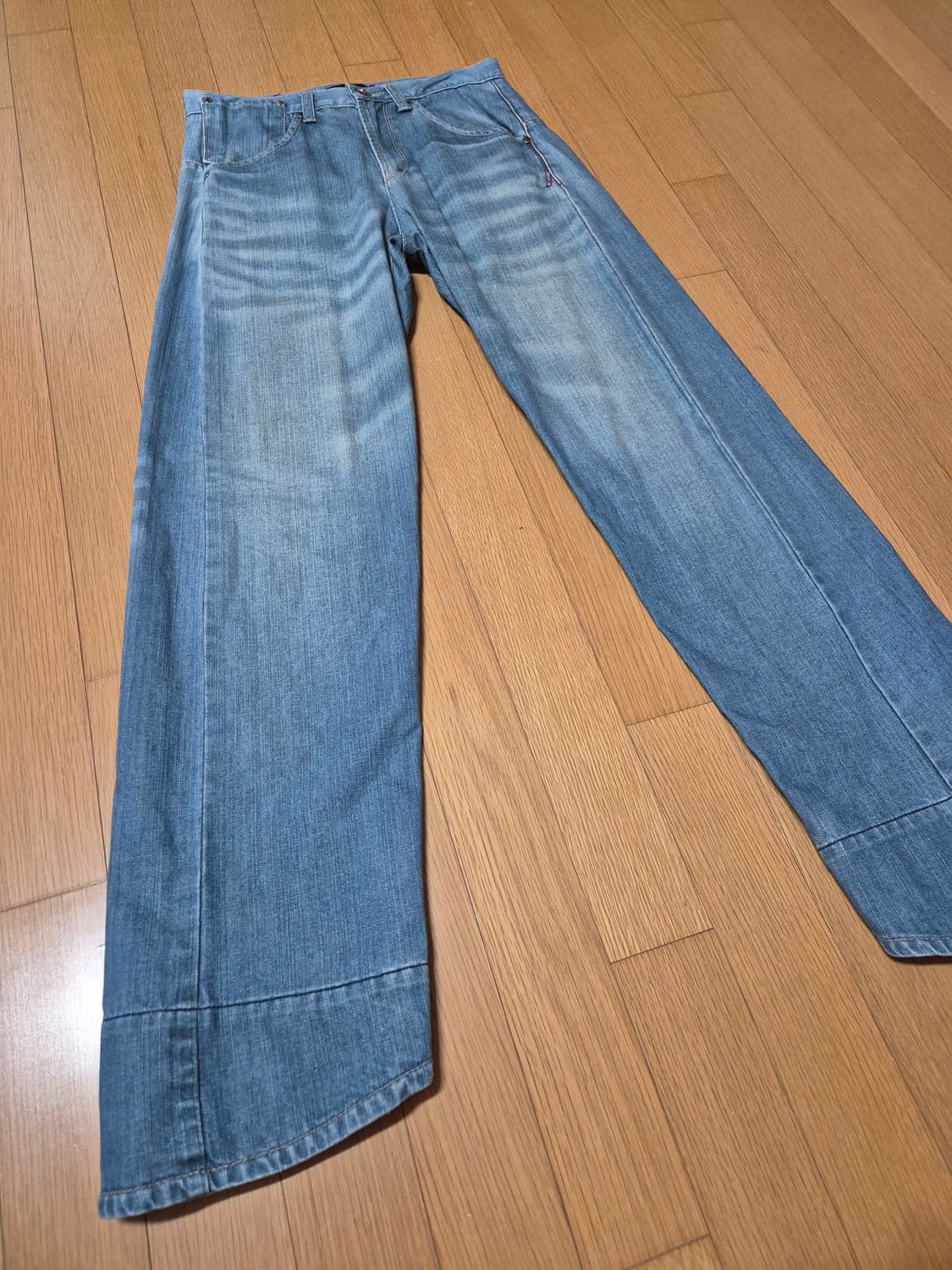 여성 리바이스 엔지니어드진 블루 데님 바지 상품이미지2