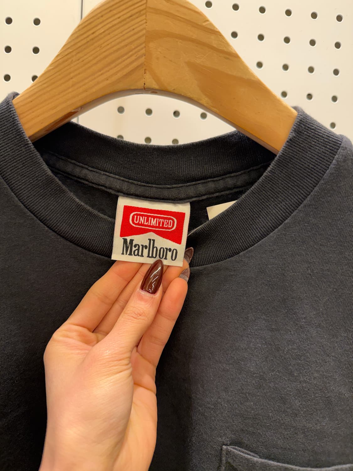 말보로 UNLIMITED 포켓 그래픽 반팔 블랙 U1170 상품이미지5