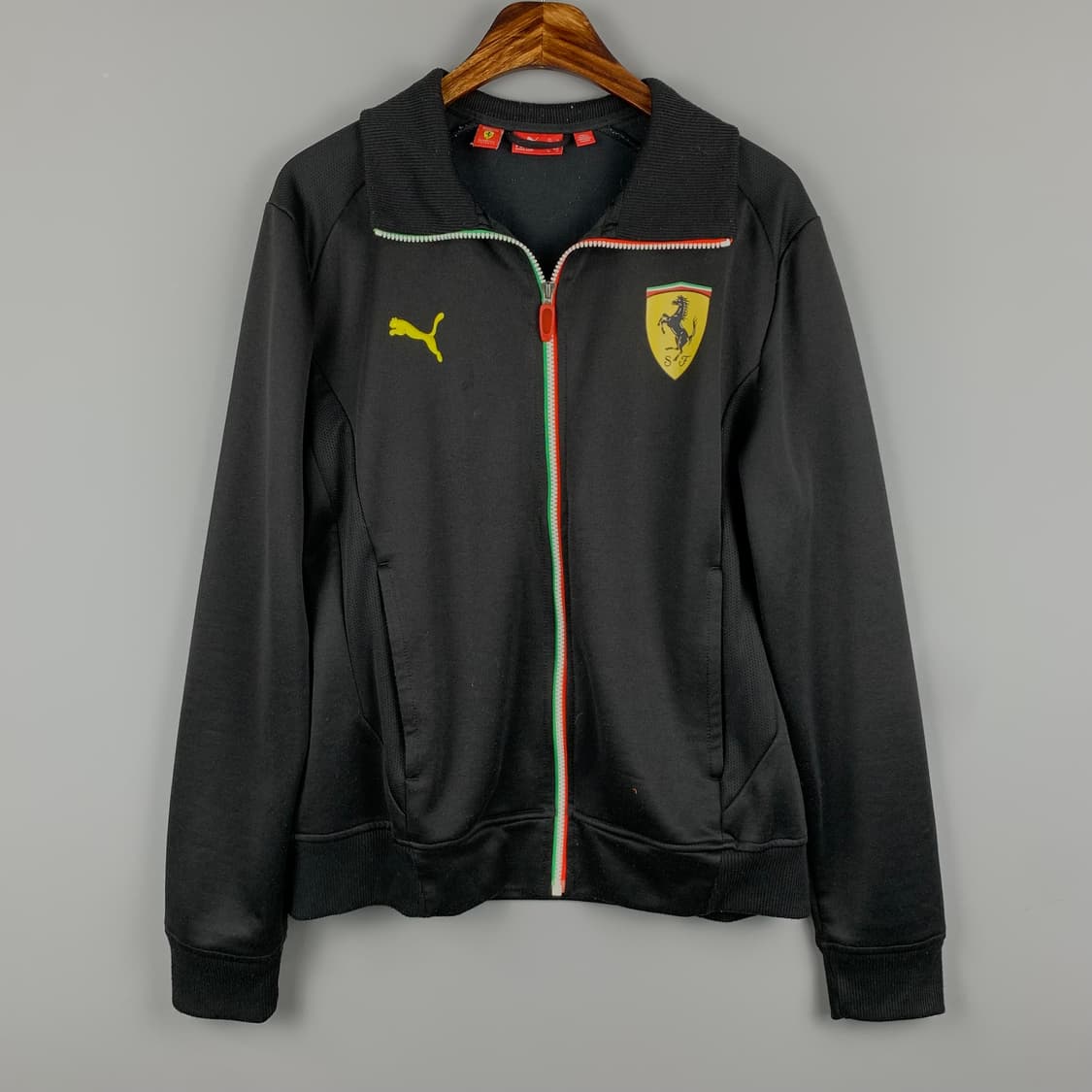 푸마 페라리 블랙 트랙 져지 상품이미지2